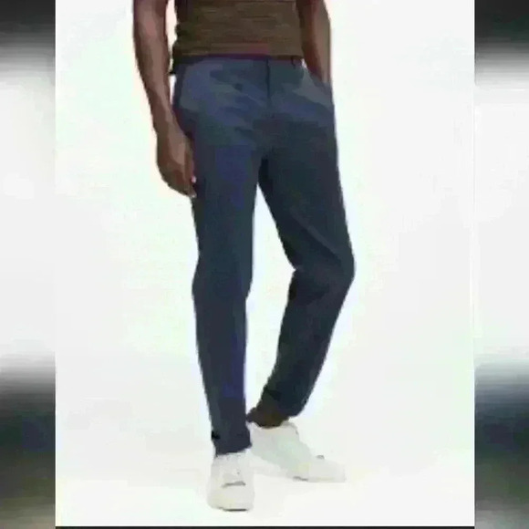 BANANA REPUBLIC | Men's Preppy Navy Tapered Rapid Movement Chino Pants - Picture 5 of 5
